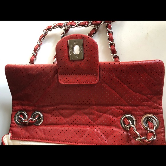 CHANEL RED 2.55 TIMELESS DOUBLE SILVER CHAIN BAG perforated leather - Picture 10 of 12